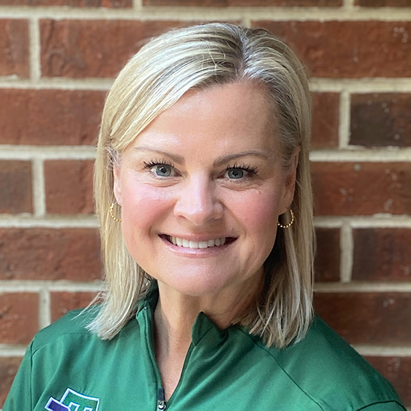 Photo portrait of Heather Ecklund.