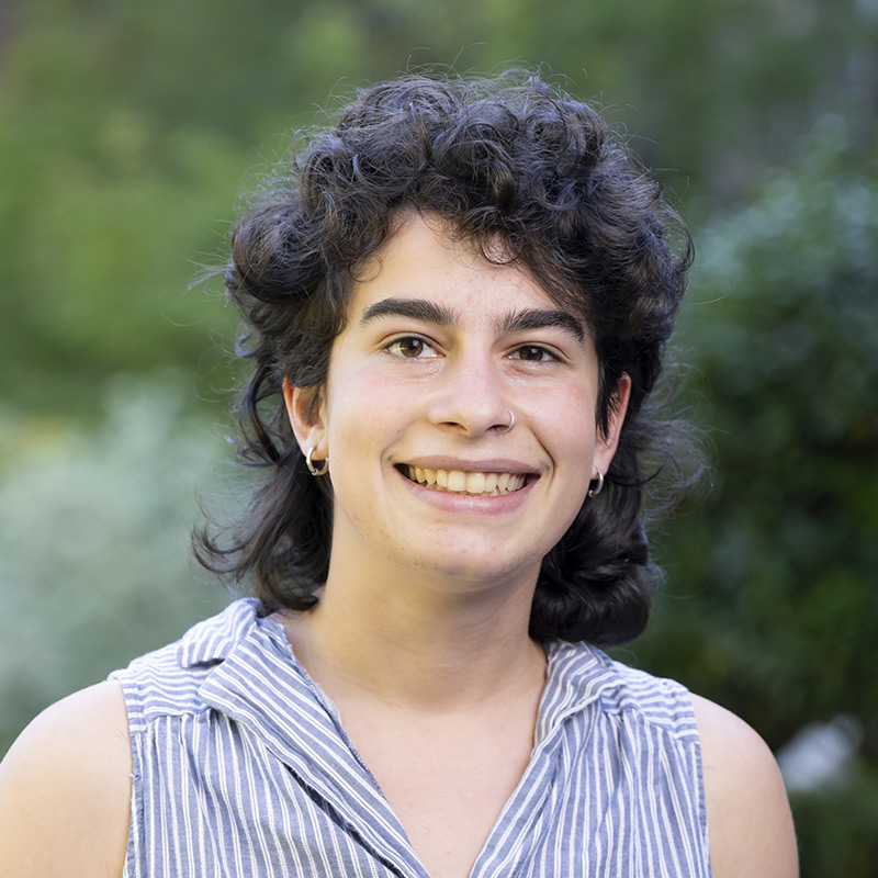 Portrait photo of Esme Kaplan Kinsey.