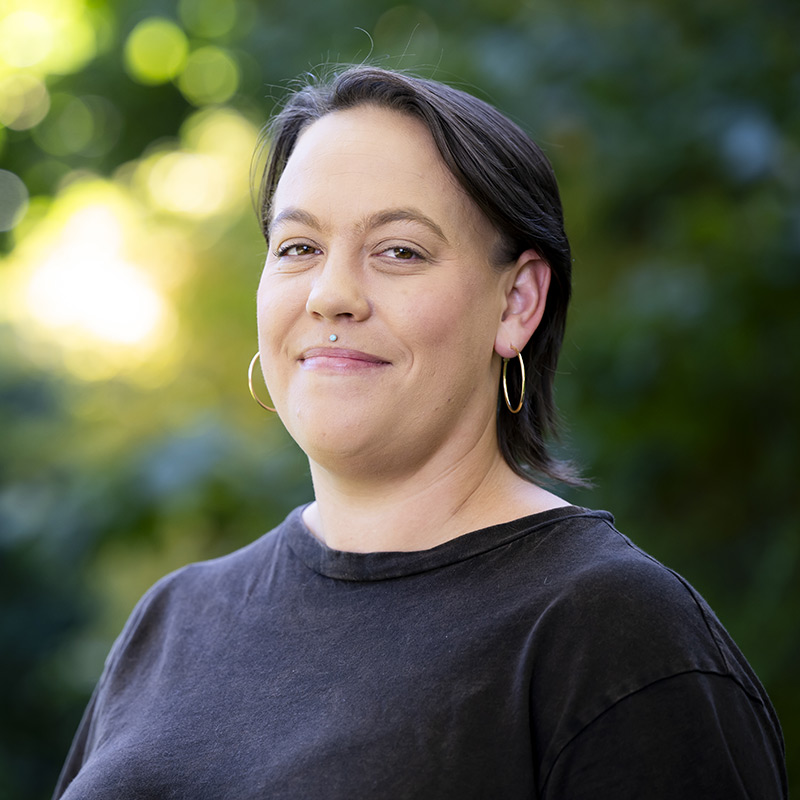 Portrait photo of Megan Simon.
