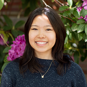 Headshot of Caitlyn Saavedra.