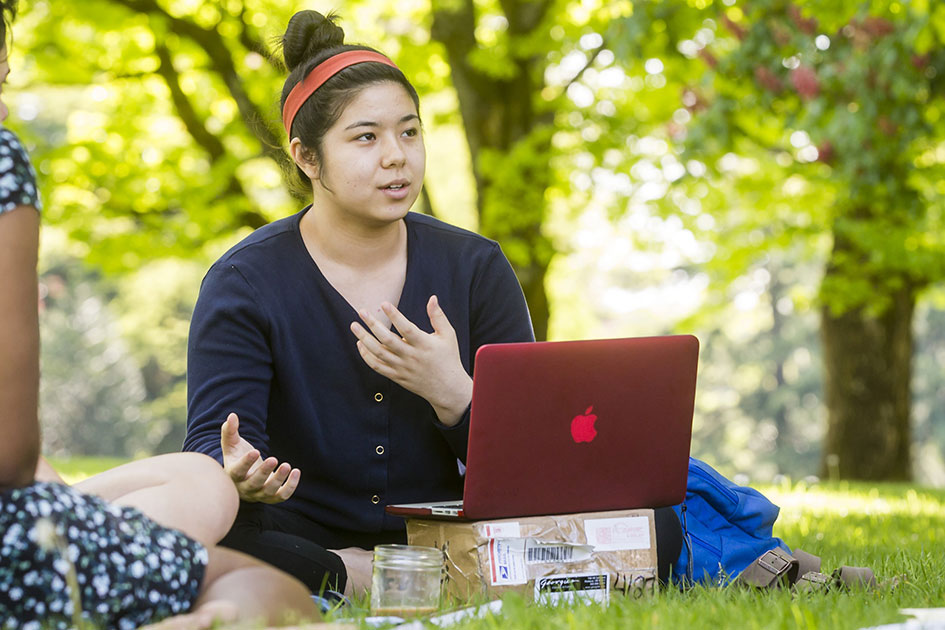 English major Hannah Fung-Weiner &amp;#8217;16 nabs the Mary Barnard Academy of American Poets Prize.
