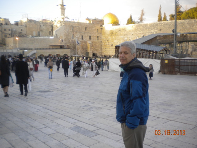 Paul DeYoung visited the Western Wall on a trip to Jerusalem in 2013, where he toured Reed's partner institutions the Hebrew University and Ben-Gurion University.