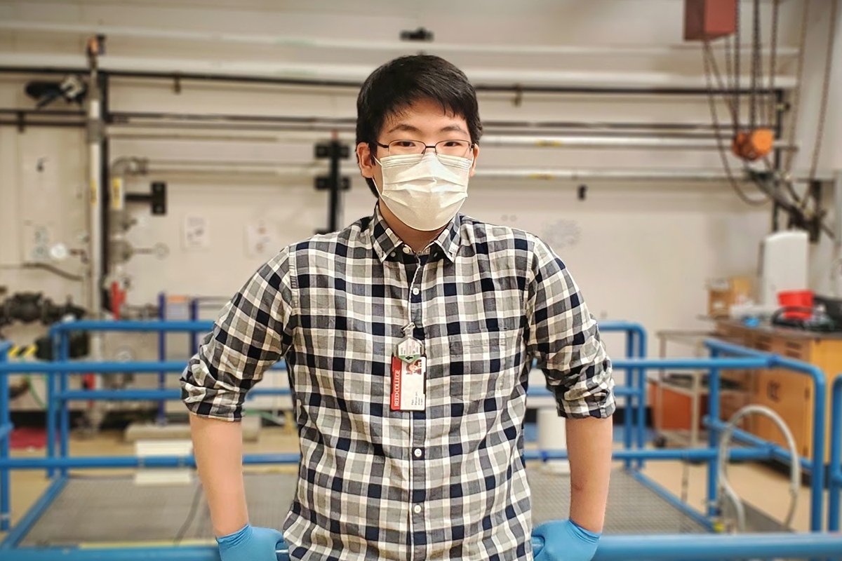 Physics major Patrick Park &amp;#8217;22 is licensed to operate Reed's nuclear reactor.