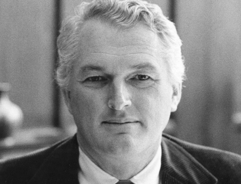 Photo of President Paul  E. Bragdon [1971–88] 
