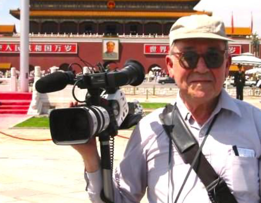 Photo of Robert  Richter  ’51