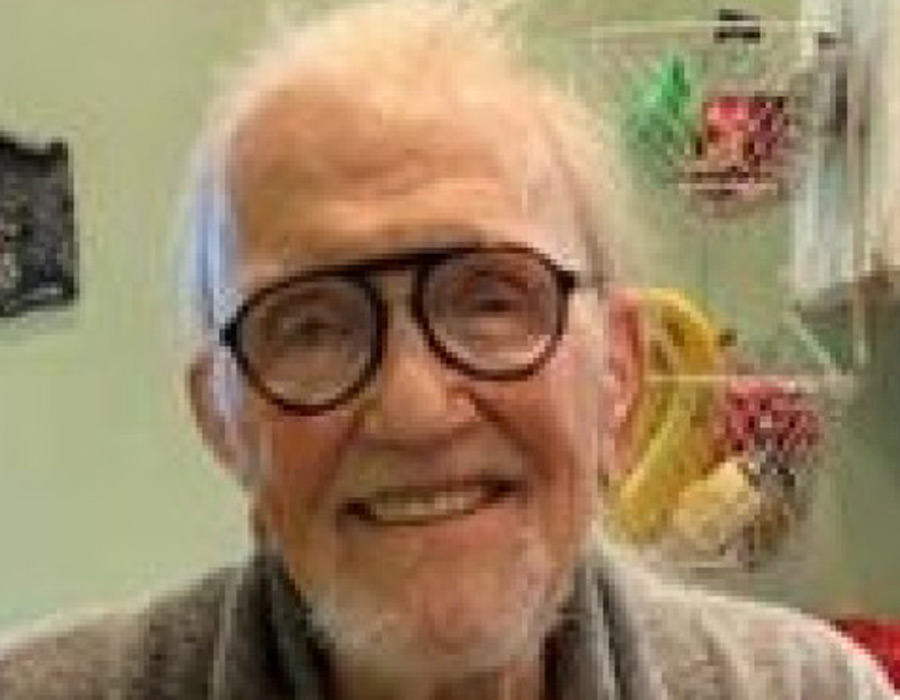 Photo of Robert  Cahill  ’54