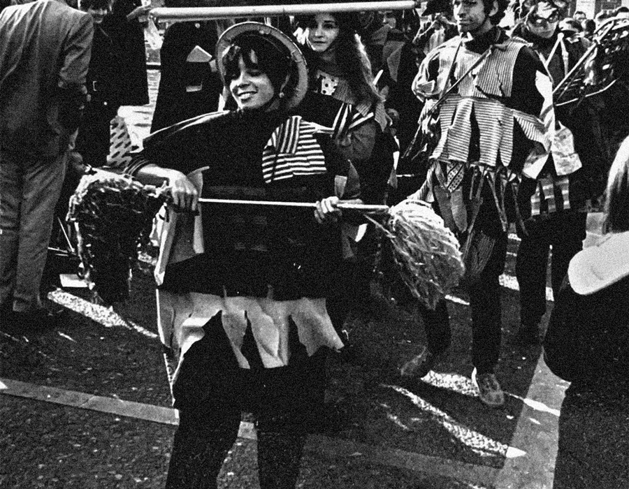 Photo of Joan  Holden  ’60