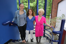 Lois Hobbs with Anya Demko ’14 and Allie Morgan ’14.