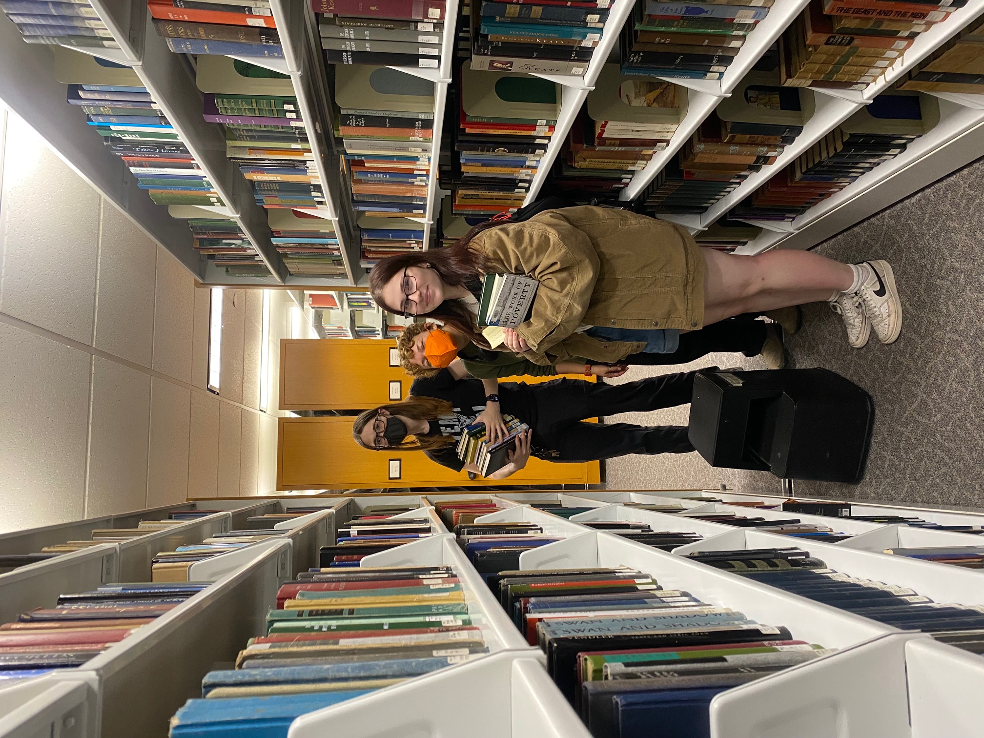 Junior majors conducting research for Junior Seminar
